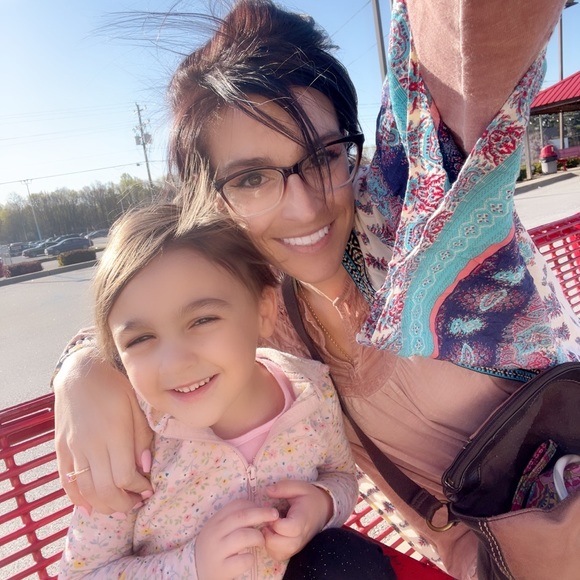 Meet your Posher, Jenna. I specialize in Vintage/Antique Fine Jewelry! Welcome!! - Picture 10 of 14